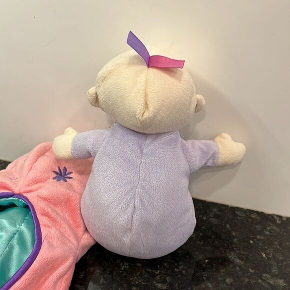 Vintage Manhattan Toys Hunny Bunny Snuggle Pod Infant 10" Stuffed Animal Plush - Picture 6 of 6